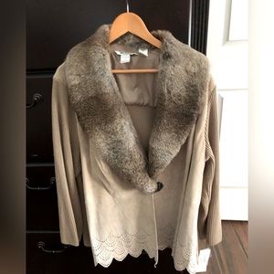 Women’s Fur trimmed Cardigan Size 3X